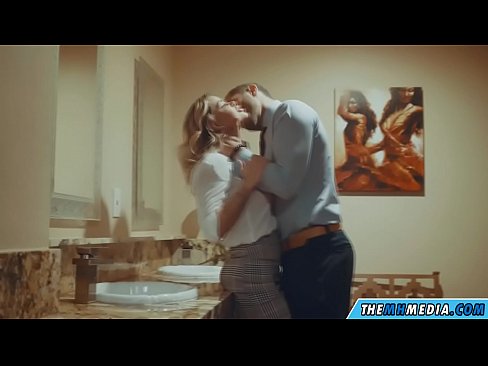 ❤️ Кад те прсата плавуша заведе у јавном тоалету ❌ Секс видео ат порн sr.123sex.ru ❤